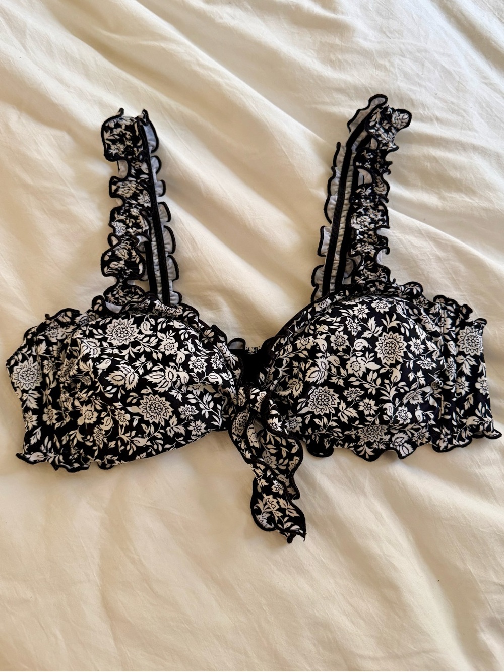 Xhilaration Floral Bikini Top- Black & White